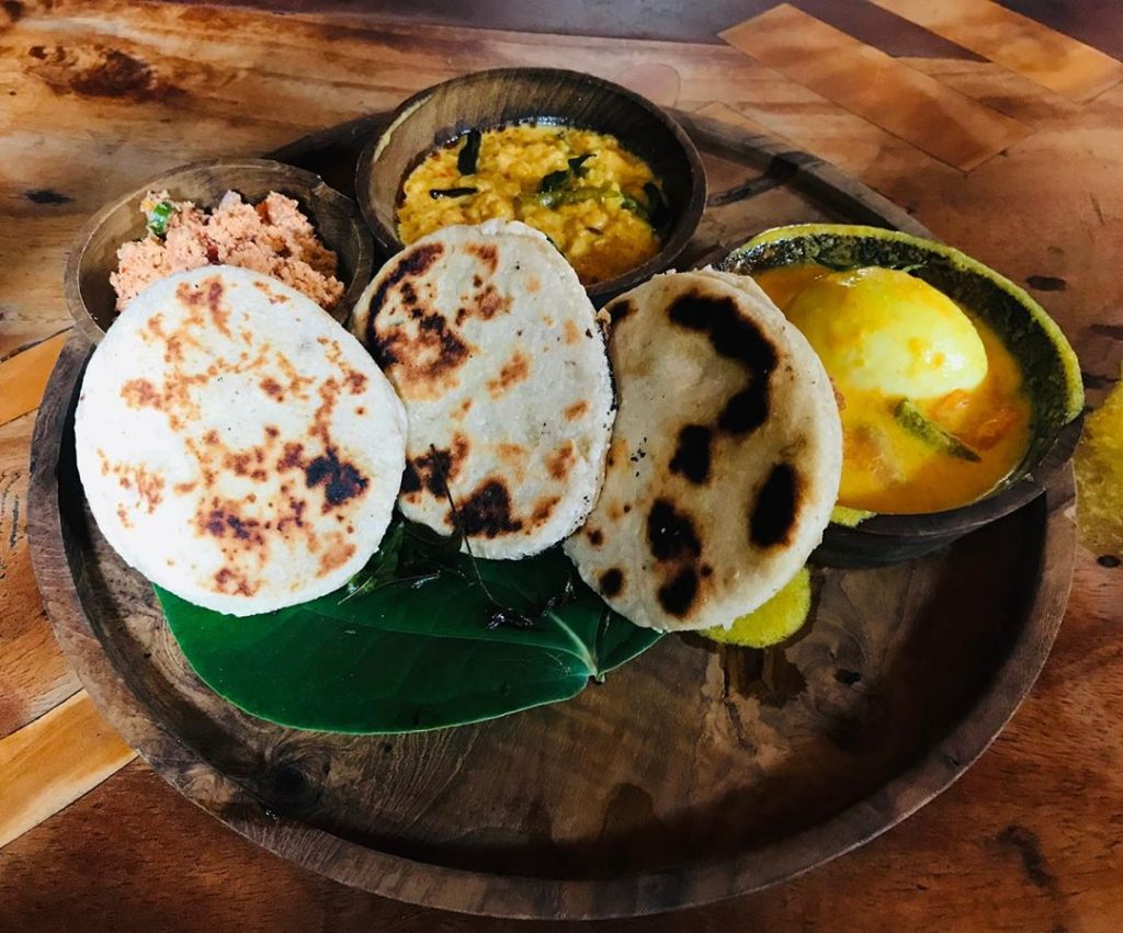 srilankan chic holidays - srilankan food - pol roti